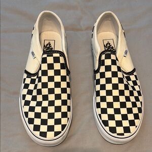 Vans women’s Checkered Slip-On Sneakers